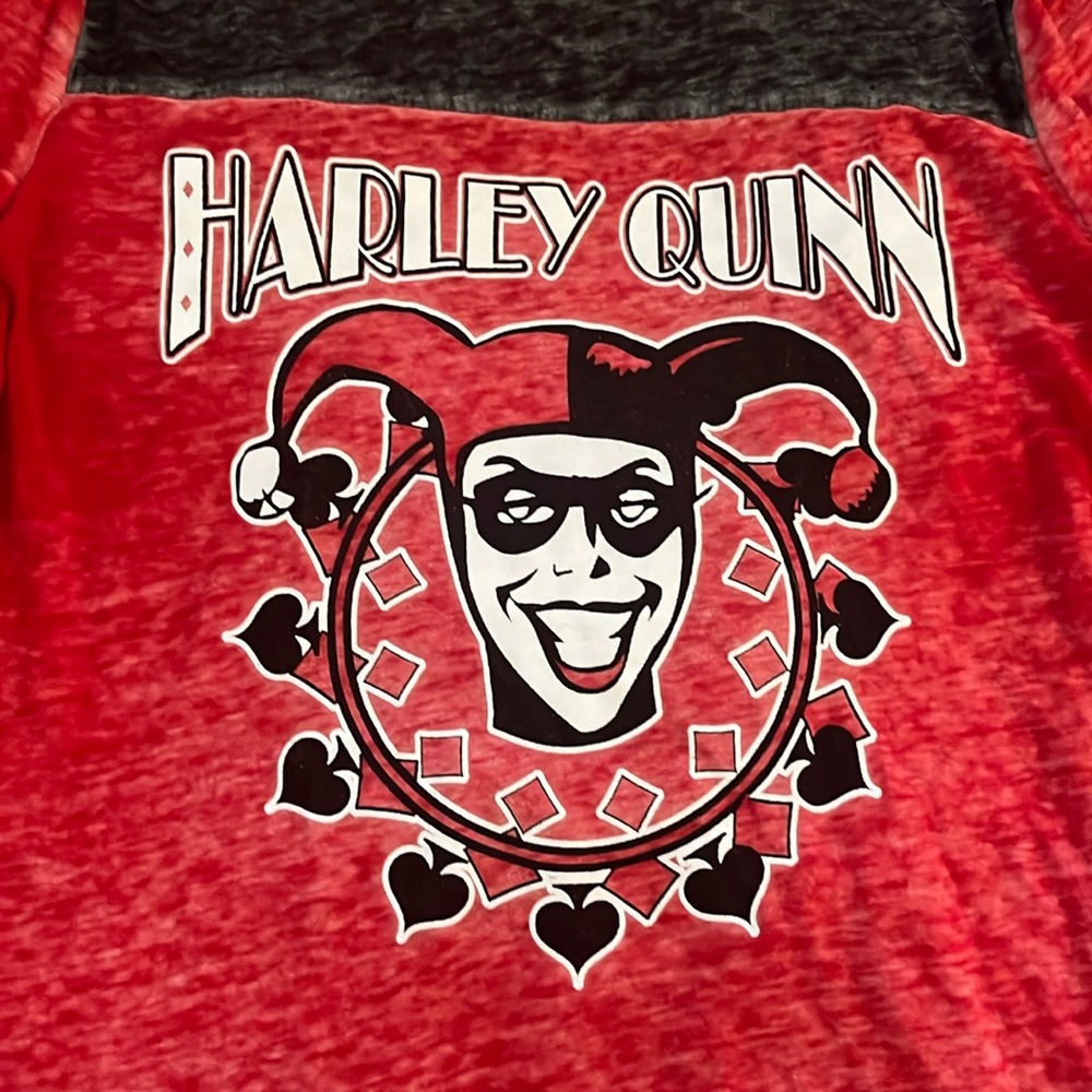 Batman licensed Harley Quinn thin long sleeve shirt